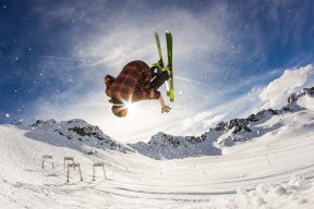 中国九游体育-《王者荣耀》一周年庆典盛大举行，新皮肤上线，王者荣耀一周年庆是哪天